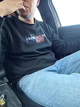 pigboybi online show from January 6, 1:19 pm