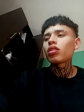 Snapshot of _justinmoon2 chatting on February 8, 7:59 am  justinmoon2 online show from February 8, 7:59 am