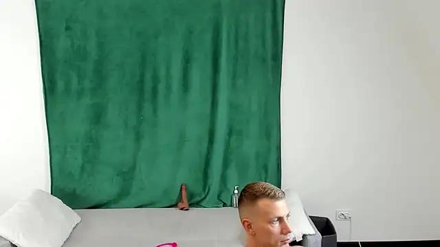 Georgearmwrestler online show from December 18, 4:17 pm