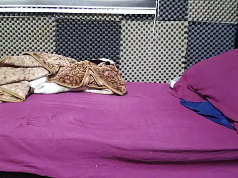 Arabeyes online show from December 18, 1:18 pm