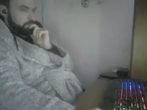 Snapshot of joaodias_97 chatting on December 16, 10:34 pm joaodias 97 online show from December 16, 10:34 pm