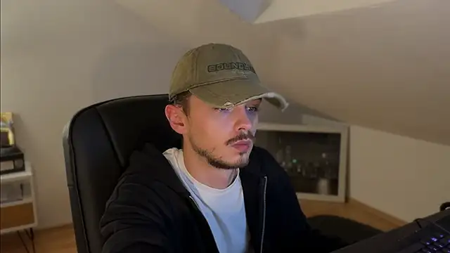 naked psy online show from October 30, 2:13 am