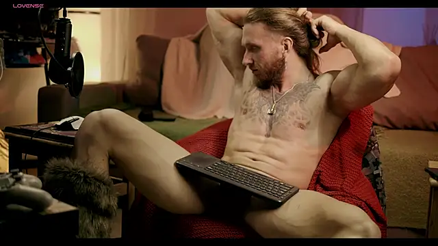 rusbigpaul online show from January 7, 8:42 pm