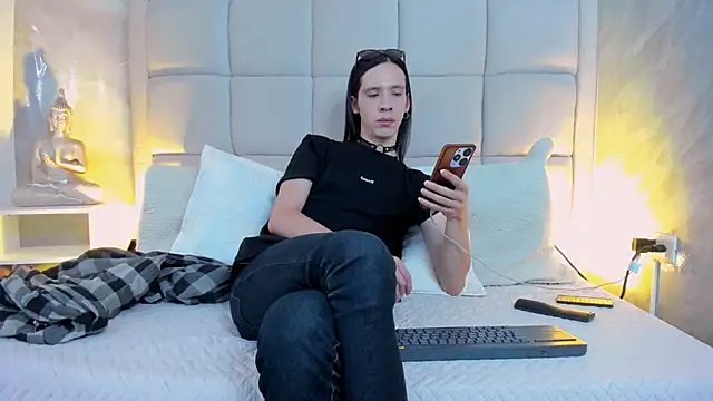 Hecatee 77 online show from November 9, 7:18 pm