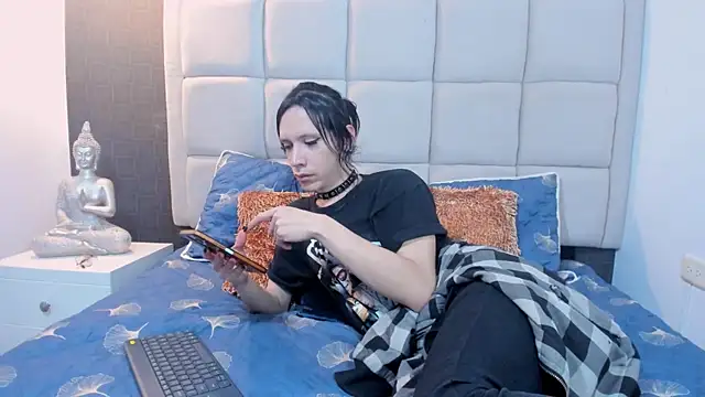 Hecatee 77 online show from December 27, 7:14 pm