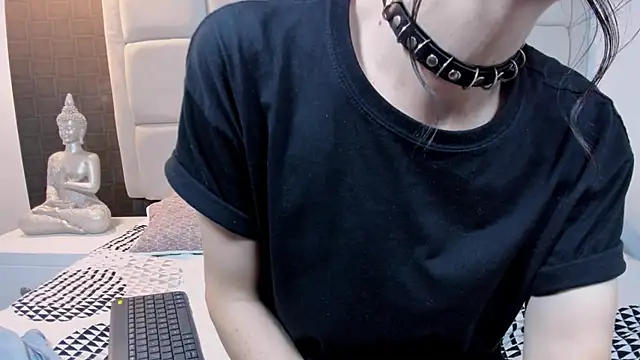 Hecatee 77 online show from December 3, 7:22 pm