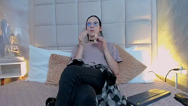 Hecatee 77 online show from September 24, 8:18 pm