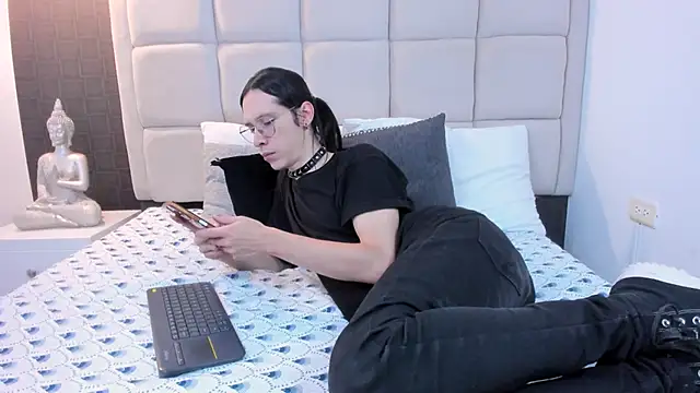 Hecatee 77 online show from February 28, 7:14 pm