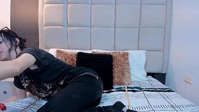 Hecatee 77 online show from January 5, 7:28 pm