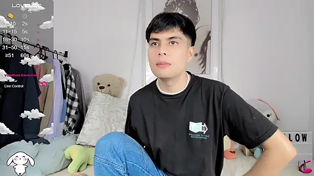 lucas cute online show from February 20, 6:35 pm