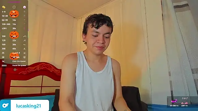 Snapshot of Lucaas_King chatting on October 8, 6:45 pm Lucaas King online show from October 8, 6:45 pm