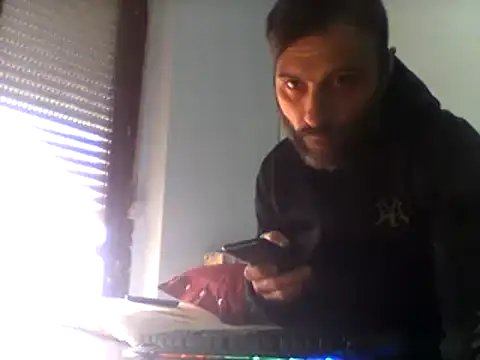 coppiasenzacensura online show from December 9, 11:04 am