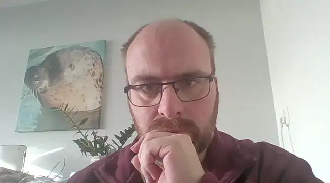 Snapshot of CamboyHappyDave chatting on December 7, 10:23 am CamboyHappyDave online show from December 7, 10:23 am