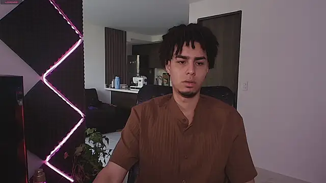 bigryann23 online show from December 1, 9:07 pm